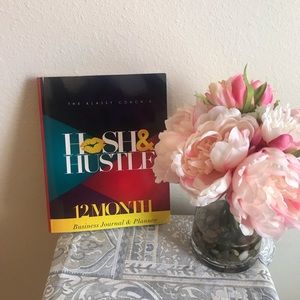 HUSH & HUSTLE 2019 Planner